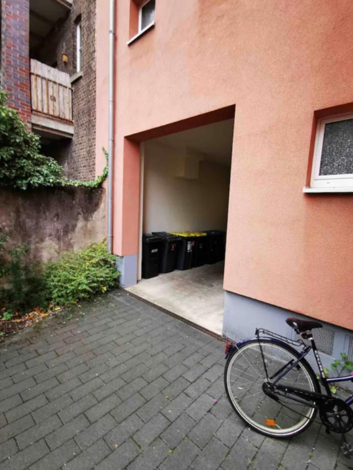 "Greensun-Homes" Messe, Flughafen Und Zentrums Nah, Ruhig, Modern, Schnelles Wlan, Balkon Und Kueche, Freies Parken, 4 Schlafplaetze Moeglich Cologne Luaran gambar